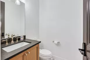 709 E 200 S, Centerville, UT 84014 - Photo 45