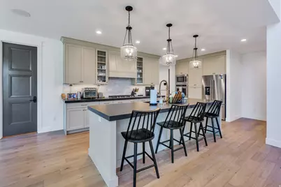 709 E 200 S, Centerville, UT 84014 - Photo 7