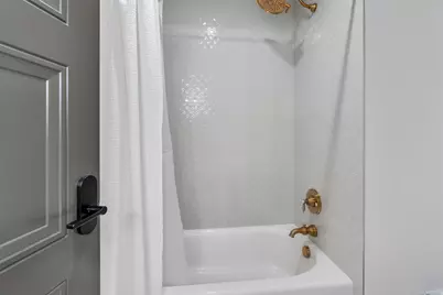 709 E 200 S, Centerville, UT 84014 - Photo 25