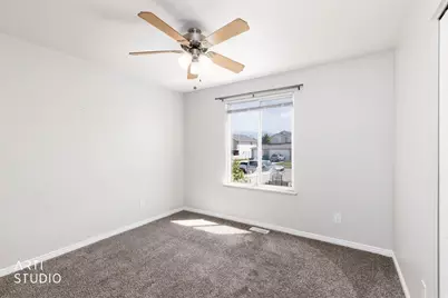 5277 S 3750 W, Roy, UT 84067 - Photo 17