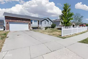 5277 S 3750 W, Roy, UT 84067 - Photo 3
