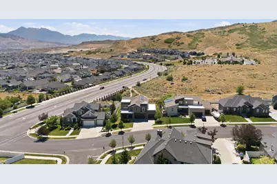 5039 Ambermont Dr W, Herriman, UT 84096 - Photo 53