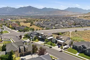 5039 Ambermont Dr W, Herriman, UT 84096 - Photo 55