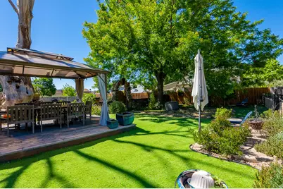 10446 S Weeping Willow Dr, Sandy, UT 84070 - Photo 45