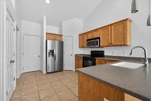 7721 N Ruby Valley Dr W, Eagle Mountain, UT 84005 - Photo 13