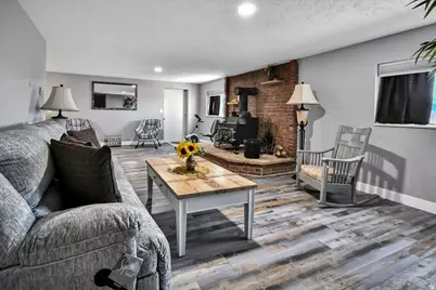230 N 300 E, Bicknell, UT 84715 - Photo 25