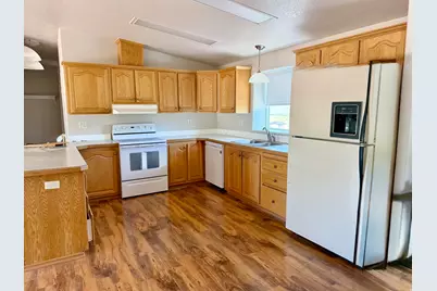 98 Clubhouse Dr #1, Garden City, UT 84028 - Photo 9