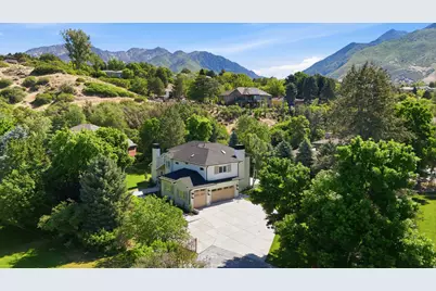8037 S Royal Ln, Cottonwood Heights, UT 84093 - Photo 5