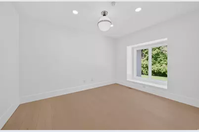 8037 S Royal Ln, Sandy, UT 84093 - Photo 13
