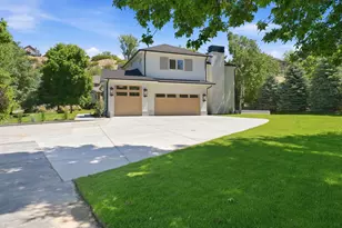 8037 S Royal Ln, Sandy, UT 84093 - Photo 3