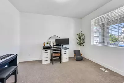 2022 N Wild Hyacinth Dr, Saratoga Springs, UT 84045 - Photo 19
