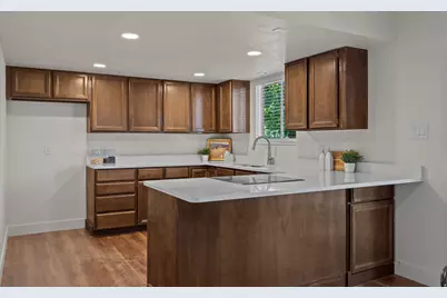276 N 100 E, North Salt Lake, UT 84054 - Photo 7