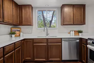 276 N 100 E, North Salt Lake, UT 84054 - Photo 9