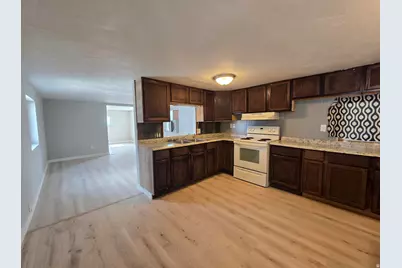 313 W 500 N, Tooele, UT 84074 - Photo 5