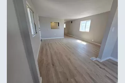 313 W 500 N, Tooele, UT 84074 - Photo 7