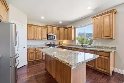 757 W Mare Cir, Kaysville, UT 84037 - Photo 7