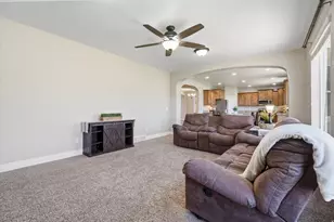 757 W Mare Cir, Kaysville, UT 84037 - Photo 11