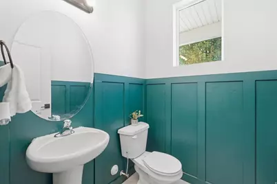 1706 W Parkview Dr, Syracuse, UT 84075 - Photo 15