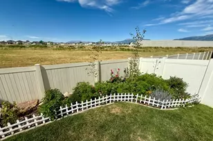 1706 W Parkview Dr, Syracuse, UT 84075 - Photo 21