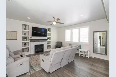 6639 W 7870 S, West Jordan, UT 84081 - Photo 9