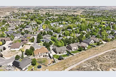7422 Castle Rock Rd, Eagle Mountain, UT 84005 - Photo 41
