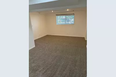 8957 S Powderhorn Ct E, Sandy, UT 84093 - Photo 17