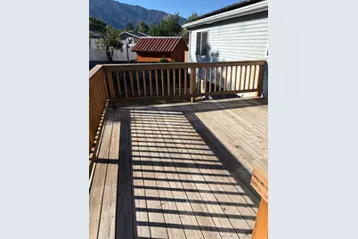 8957 S Powderhorn Ct E, Sandy, UT 84093 - Photo 5