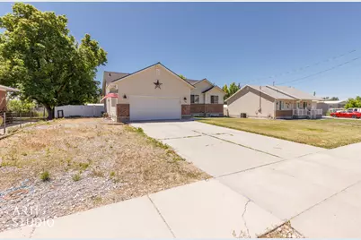 54 W 300 N, Smithfield, UT 84335 - Photo 3