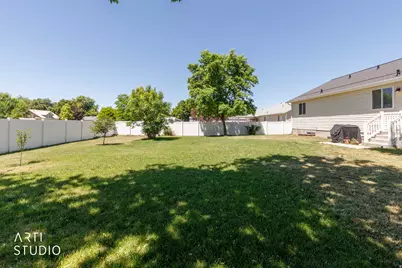 54 W 300 N, Smithfield, UT 84335 - Photo 31