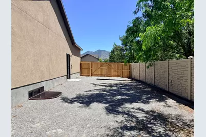 754 S 1050 W, Tooele, UT 84074 - Photo 25