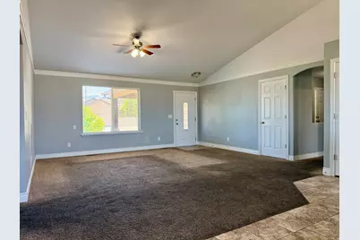 754 S 1050 W, Tooele, UT 84074 - Photo 9