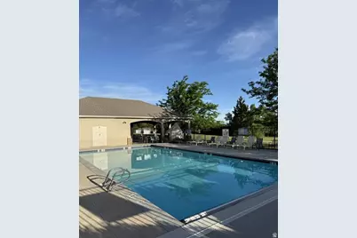 563 N Peregrine Cv, Layton, UT 84040 - Photo 35