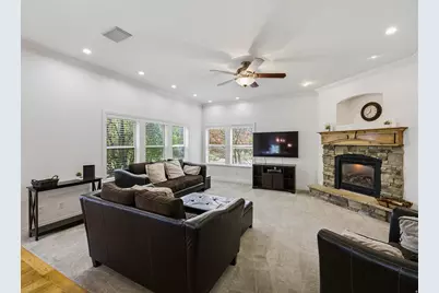 563 N Peregrine Cv, Layton, UT 84040 - Photo 11