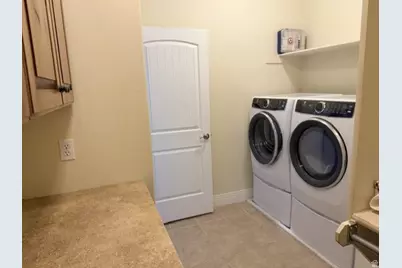 563 N Peregrine Cv, Layton, UT 84040 - Photo 23