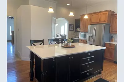 563 N Peregrine Cv, Layton, UT 84040 - Photo 3