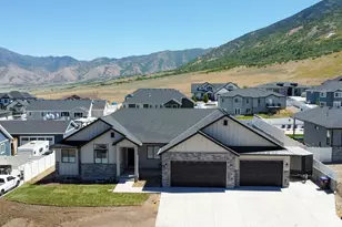 377 S Cor Vw Dr, Tooele, UT 84074 - Photo 3