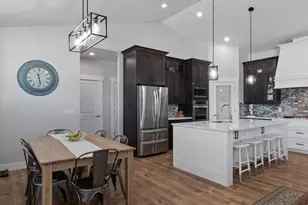 377 S Cor Vw Dr, Tooele, UT 84074 - Photo 5