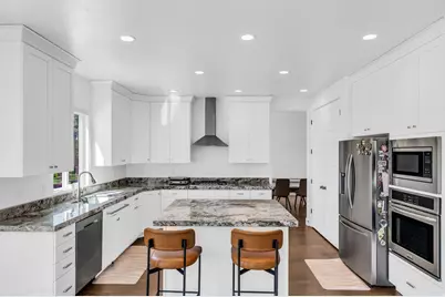 12517 N Minots Ledge Dr, Highland, UT 84003 - Photo 17