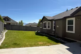 7081 N Hollow View Ct, Eagle Mountain, UT 84005 - Photo 35
