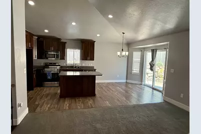 7081 N Hollow View Ct, Eagle Mountain, UT 84005 - Photo 3
