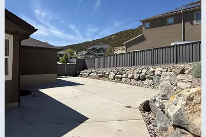 7081 N Hollow View Ct, Eagle Mountain, UT 84005 - Photo 37