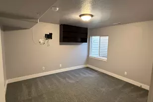7081 N Hollow View Ct, Eagle Mountain, UT 84005 - Photo 27