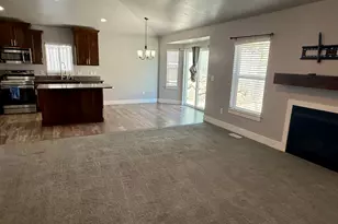 7081 N Hollow View Ct, Eagle Mountain, UT 84005 - Photo 9