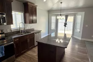 7081 N Hollow View Ct, Eagle Mountain, UT 84005 - Photo 7