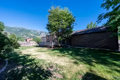 2289 E Sunset Dr, Layton, UT 84040 - Photo 39