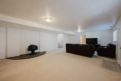 2289 E Sunset Dr, Layton, UT 84040 - Photo 23