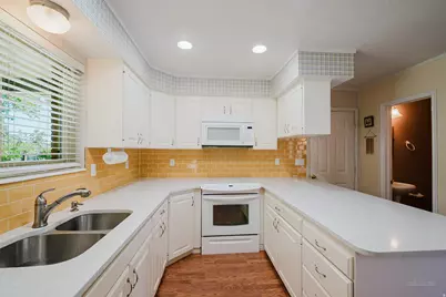 2289 E Sunset Dr, Layton, UT 84040 - Photo 7