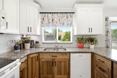 1565 N 180 W, Lehi, UT 84043 - Photo 9