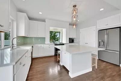 1879 S 1200 W, Syracuse, UT 84075 - Photo 11
