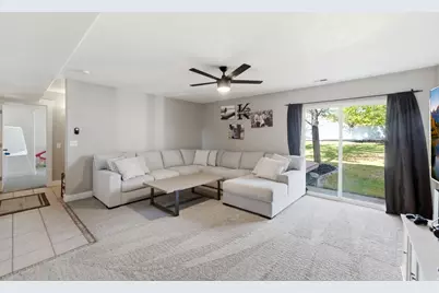 10904 S Poplar Brook Pl W, South Jordan, UT 84095 - Photo 33